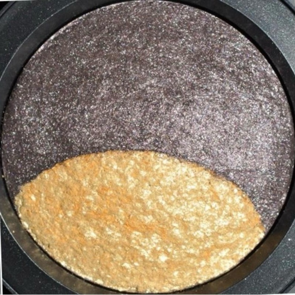 МАС Cosmetics MIDNIGHT MADNESS Mineralize Eyeshadow Discontinued - Picture 2 of 4